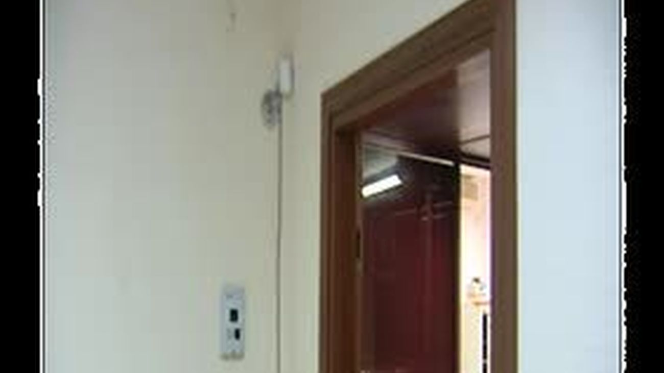 Una joyería de Serrano, atracada por el método del "alunizaje"