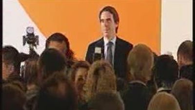 Aznar defiende la reforma "inaplazable" del Estado Autonómico