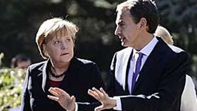 Merkel: España "ha hecho sus deberes y va por muy buen camino"