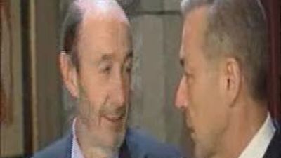 Rubalcaba: "la credibilidad de Batasuna está bajo mínimos" y ETA aun existe
