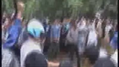 Una multitud de radicales incendia dos iglesias y ataca un tribunal durante un juicio por blasfemia en Indonesia