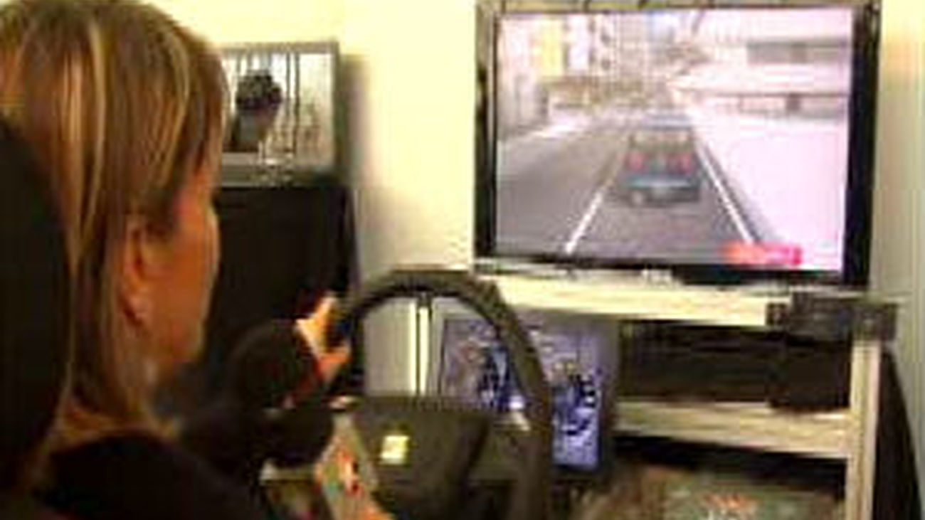 El Gobierno ve en el coche eléctrico una "gran  solución" para reducir la contaminación