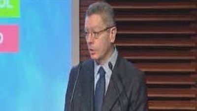 Gallardón presenta la red de puntos  de suministro para vehículos menos contaminantes