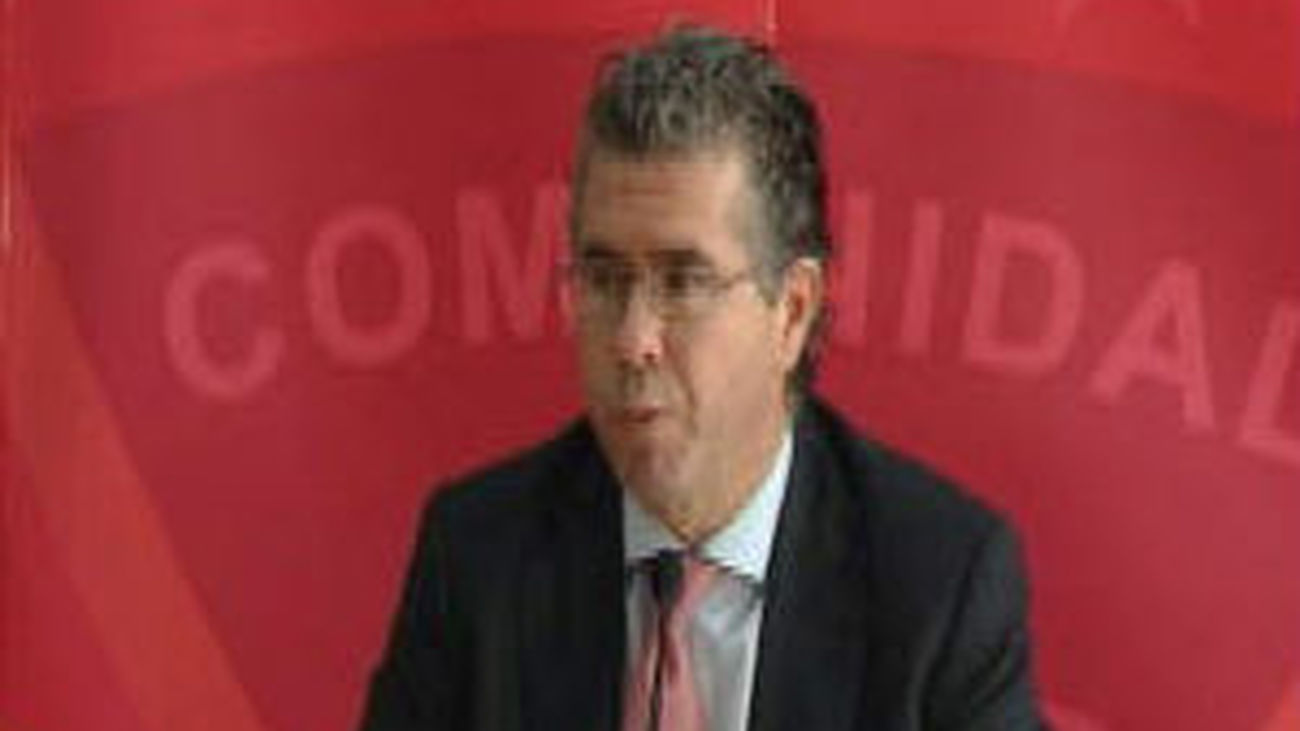 Granados espera que el Gobierno no  nacionalice Caja Madrid "para vendérsela a algún amigo"