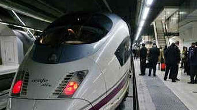 El AVE a Barcelona eleva a más de 300 kilómetros  por hora su velocidad máxima