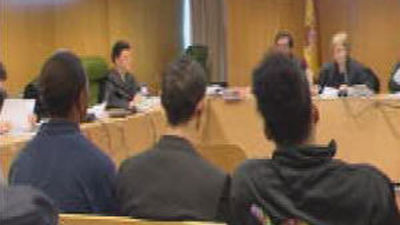 Juicio a cinco miembros de una banda latina por intentar asesinar a dos jóvenes en Alcobendas
