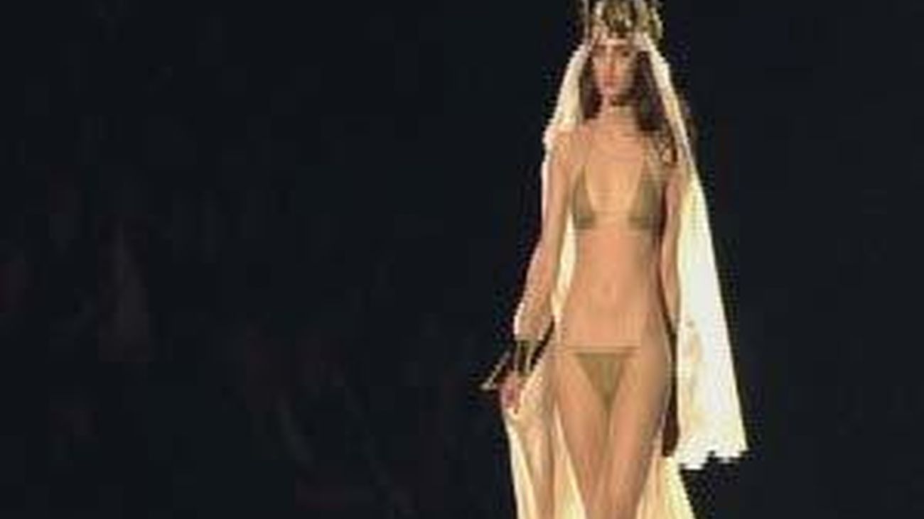 Desfile de lencería de Andrés Sardá