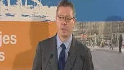 Gallardón apuesta por potenciar el comercio  de barrio para dinamizar la economía madrileña