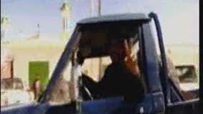 El régimen libio se tambalea tras quedar la zona oriental en poder de los revolucionarios