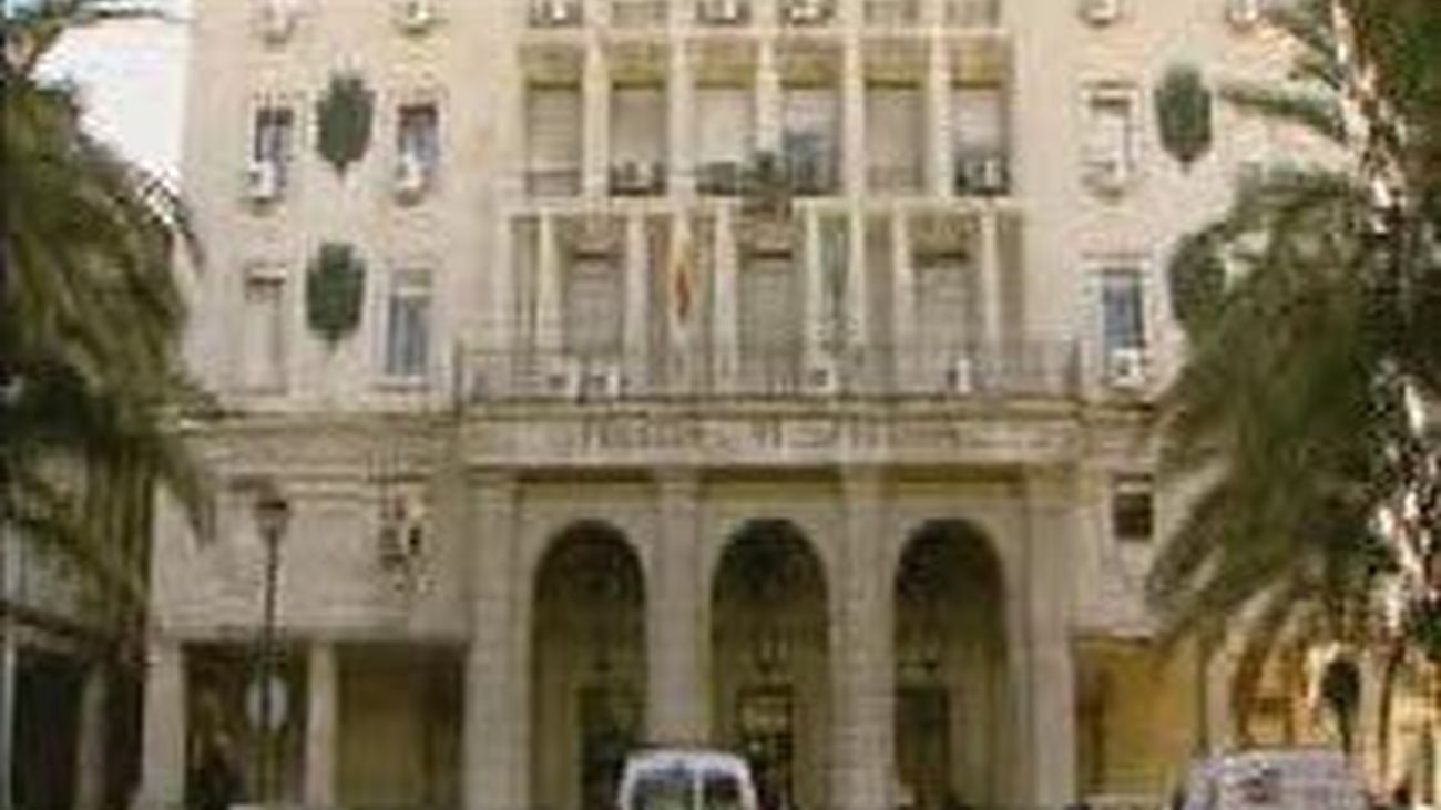 La Fiscalía pide 900.000 euros de multa al exdelegado de Empleo de la Junta por el caso Mercasevilla