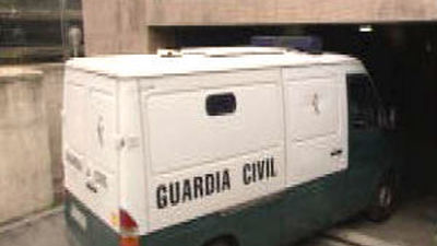 Un acusado niega ante el tribunal que intentara asfixiar a su pareja enterrando su cabeza en el barro