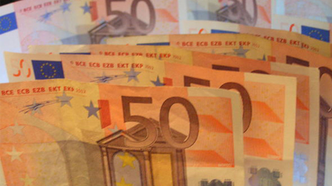 El Tesoro coloca casi 3.000 millones  en bonos, el máximo previsto, pero a tipos más altos