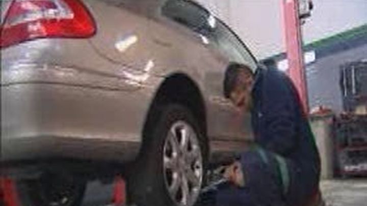 El Gobierno quiere ahorrar gasolina con ayudas para neumáticos