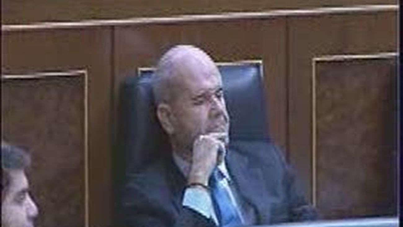 El PP acusa a Chaves de instaurar una "red generalizada de corrupción" en Andalucía