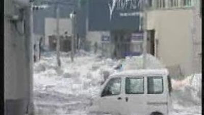 Nuevas imágenes del tsunami que llegó a 5 km tierra adentro