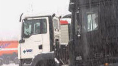 La nieve mantiene cortada para camiones tramos de la A-1 y de la N-VI en Madrid