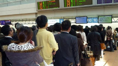 Éxodo masivo de ciudadanos estranjeros desde los aeropuertos de Japón