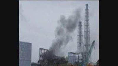 Evacúan de urgencia un área de Fukushima tras detectarse humo en los reactores 2 y 3