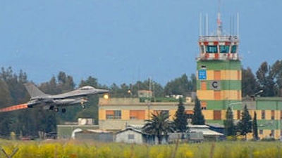 La OTAN tendrá un enviado en Bengasi para reforzar contactos con los rebeldes