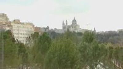 Abre el tramo norte del Salón de Pinos y los nuevos jardines  de la ermita de Virgen del Puerto