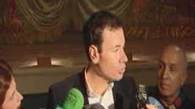 Alumnos denuncian la intervención del alcalde de Collado en el instituto por considerarlo un mitín electoral