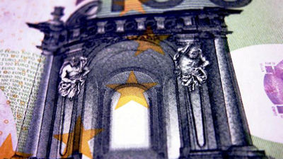 Hacienda analiza 2.170 expedientes de denuncia por pago en efectivo