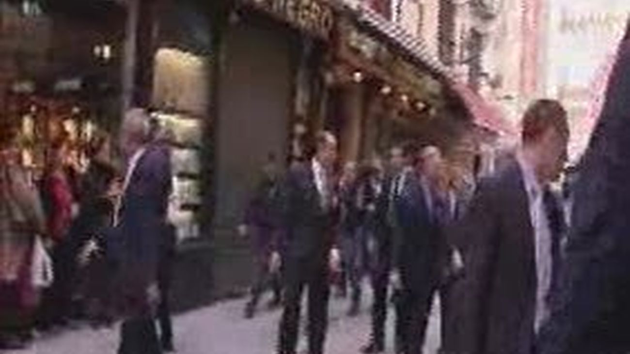 La Plaza Mayor se convierte en un improvisado 'Buckingham  Palace'