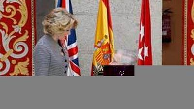 El Príncipe de Gales visita la Real Casa de Correos