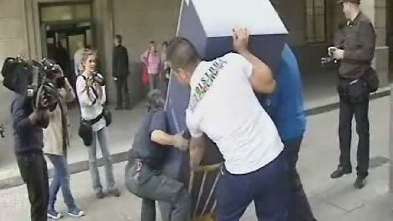 La junta entrega los papeles sobre los ERE fraudulentos