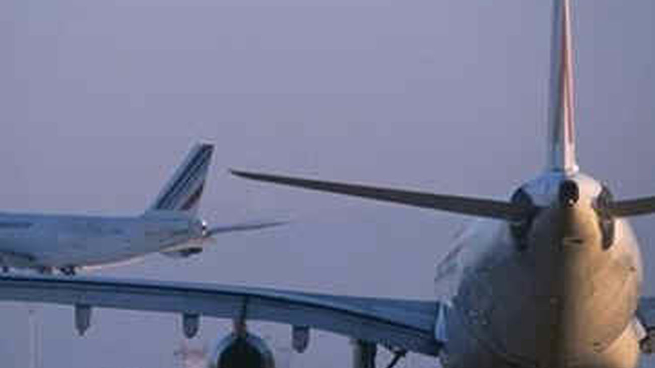 AENA fija en 3.700 millones la licitación de Barajas y en 1.600 El Prat