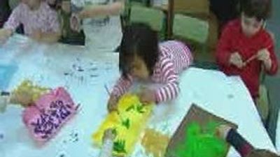 Más de 216 colegios permanecen abiertos durante  las vacaciones atendiendo a más de 10.000 niños