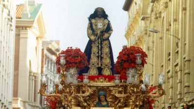 La lluvia impide la procesión de Jesús de Medinaceli,  el paso estrella de Madrid, con 800.000 seguidores