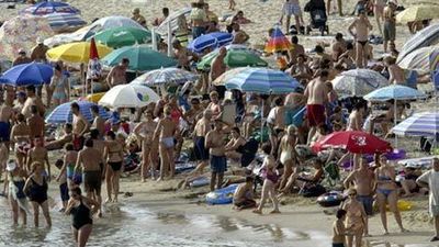 España recibe 24,8 millones de turista extranjeros hasta junio, un 7,5 % más