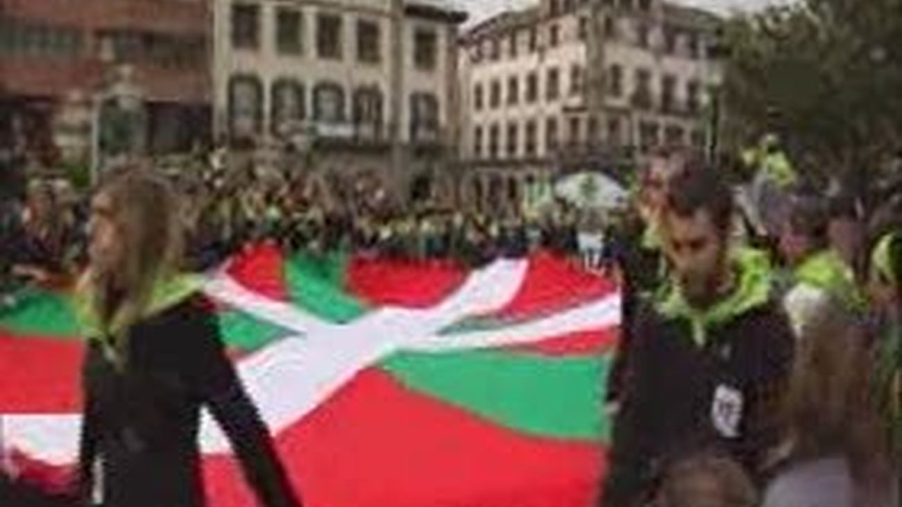 El PP exige al Gobierno que impugne la candidatura de Bildu, no sólo las listas