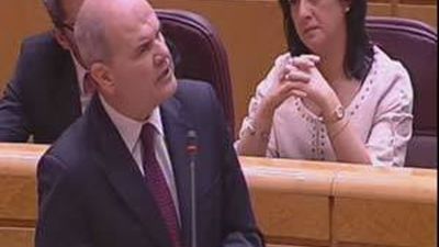 El PP a Chaves: "El Gobierno no puede ser el refugio de sus escándalos"