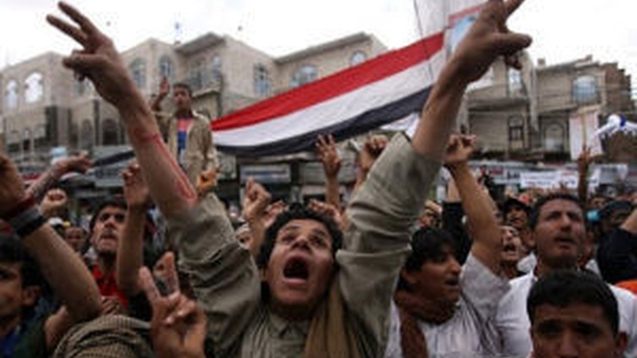 Mueren otras 12 personas en enfrentamientos en la capital yemení