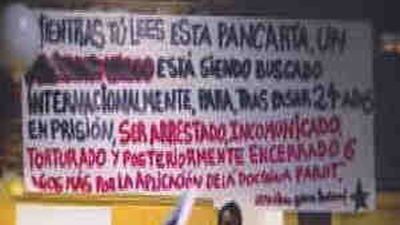 La Universidad Complutense retira una pancarta de apoyo a Antonio Troitiño