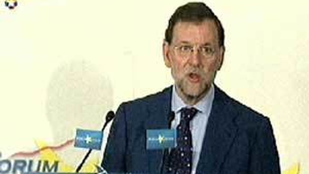 Rajoy se compromete a crear empleo ante "el triste peor dato de la historia"