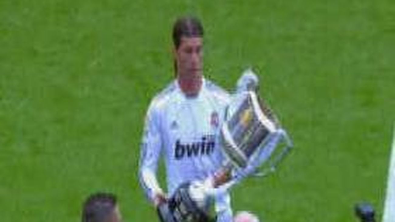 El Real Madrid ofrece la Copa del Rey al Santiago Bernabéu