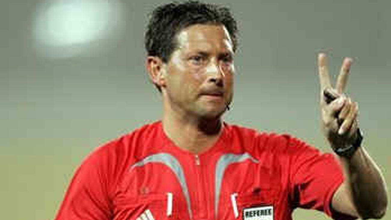 Frank De Bleeckere dirigirá  el duelo en el Camp Nou entre el  Barcelona y el Real Madrid