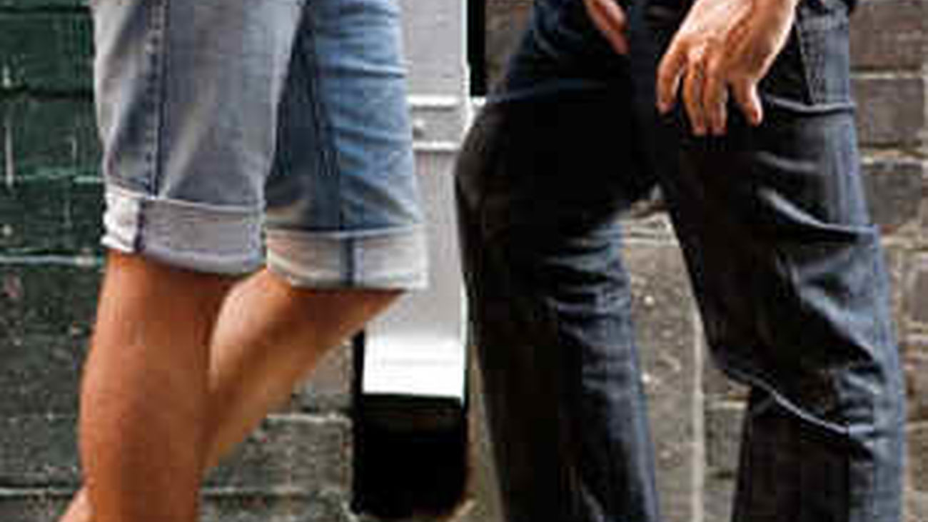 Más vigilancia en bibliotecas por el aumento del "cruising"