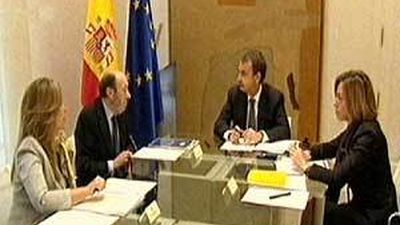 El Gobierno refuerza la seguridad en embajadas y alerta a empresas y cooperantes