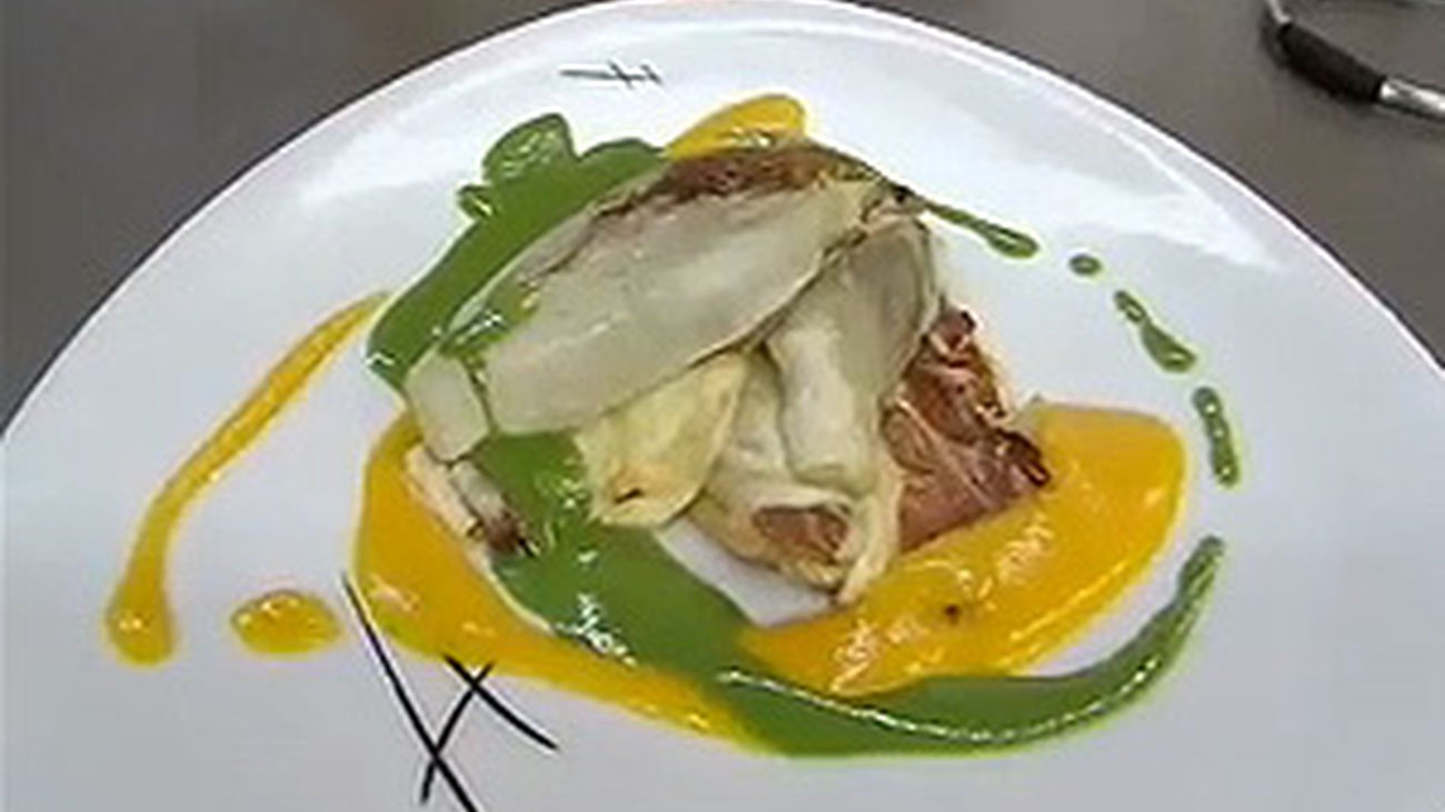 Pollo con lima y verduras y endibias rellenas