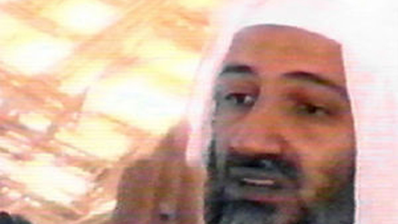 Una hija de Bin Laden asegura que su padre fue capturado vivo y asesinado