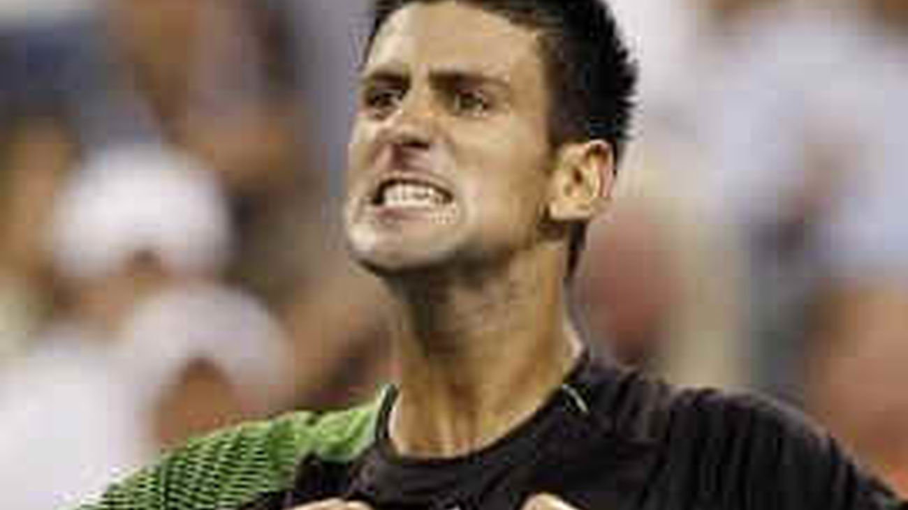 Djokovic vence a Guillermo García López y alcanza los cuartos de final