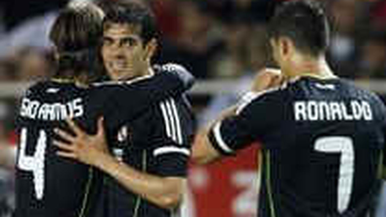 El Real Madrid aplaza el alirón del Barcelona