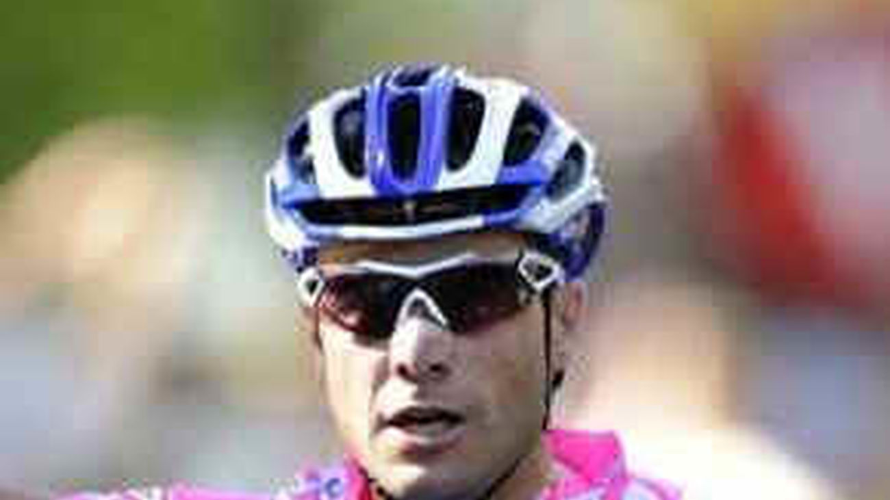 Petacchi se llevó el primer esprint y  Cavendish nuevo líder del Giro