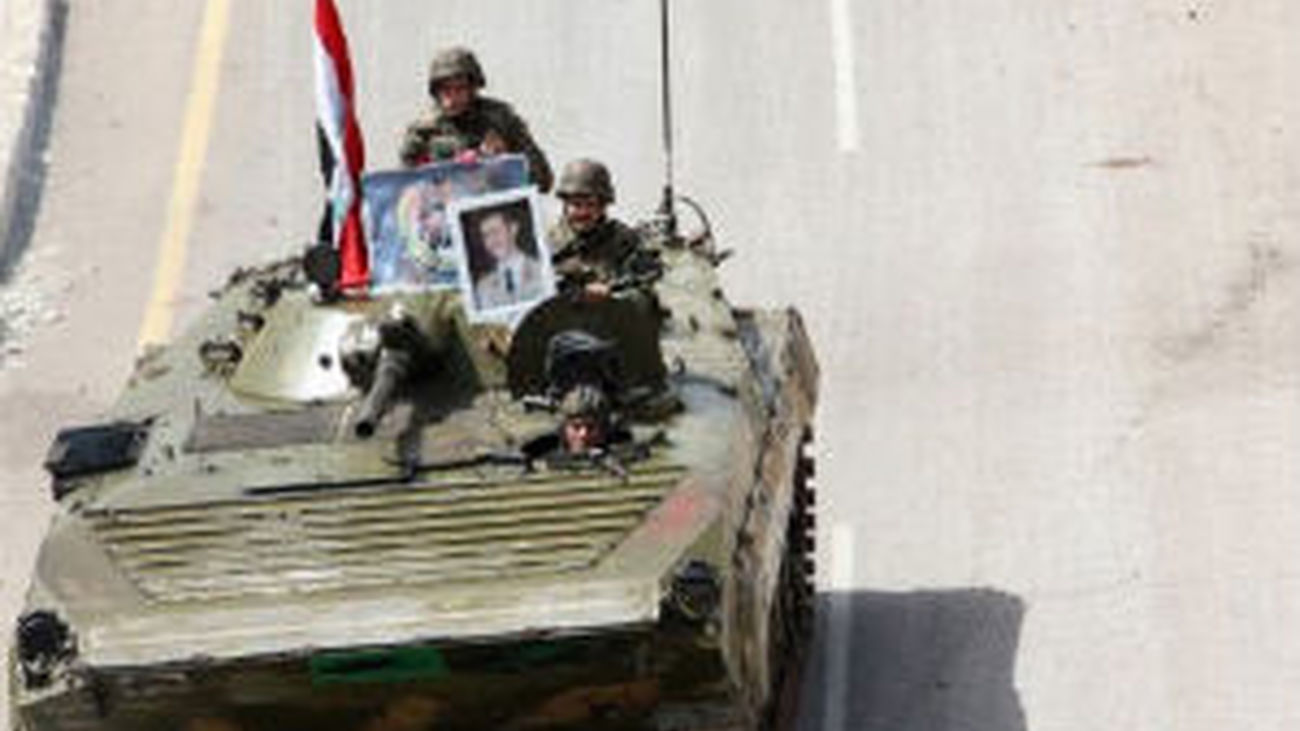 Grupos opositores denuncian ataques con tanques en la ciudad siria de Homs