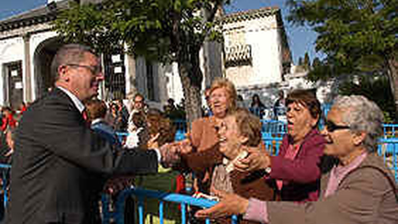 Gallardón pide que "nadie se confíe" por las encuestas