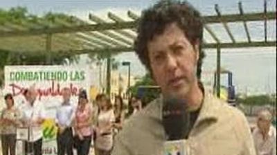 Cayo Lara critica que Zapatero ordene pasar por la  porra a los jóvenes acampados en la Puerta del Sol